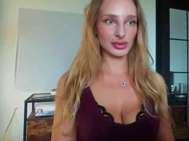 MarilynShow webcam