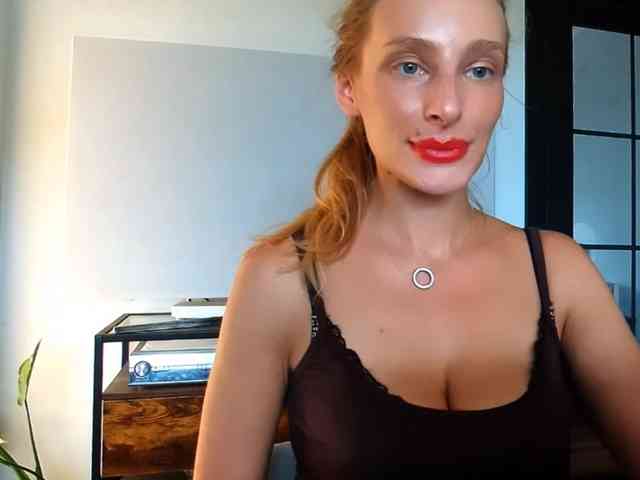 MarilynShow webcam