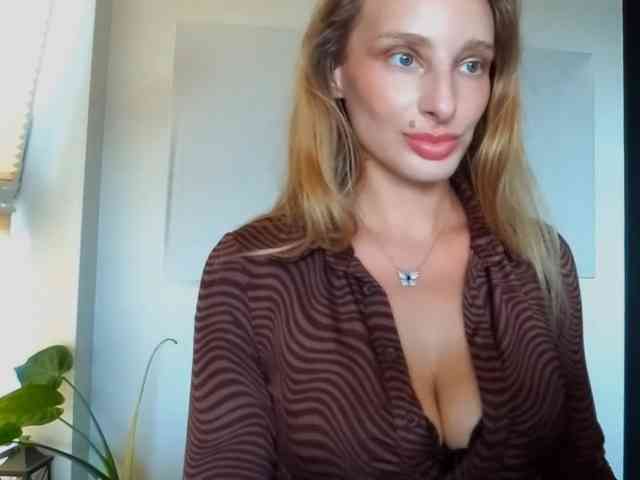 MarilynShow webcam