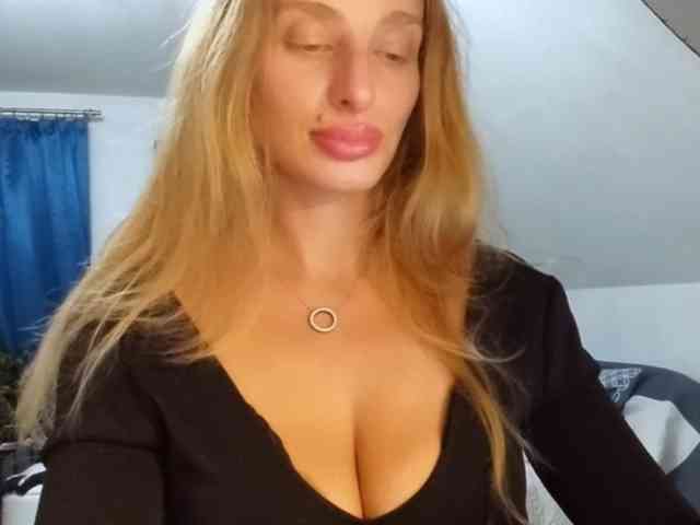 MarilynShow webcam