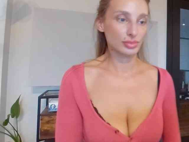 MarilynShow webcam