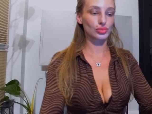 MarilynShow webcam