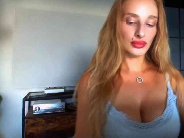 MarilynShow webcam