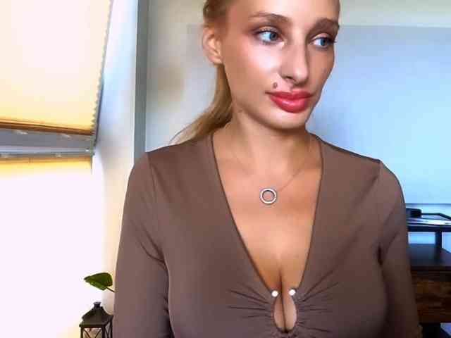 MarilynShow webcam
