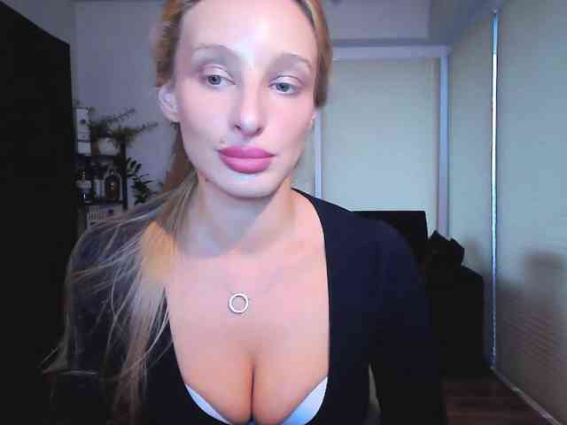 MarilynShow webcam