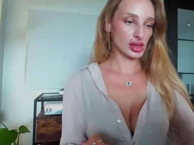 MarilynShow webcam