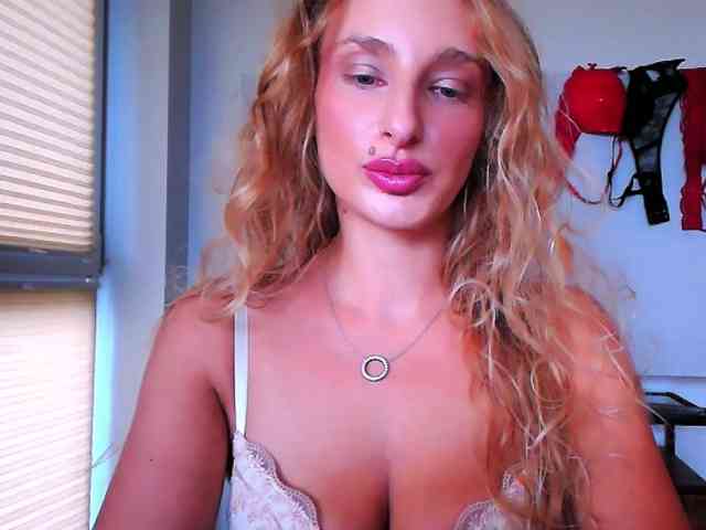 Model: MarilynShow