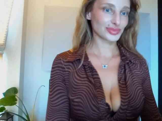 MarilynShow webcam
