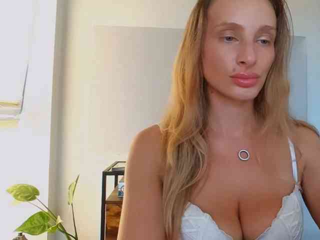 MarilynShow webcam