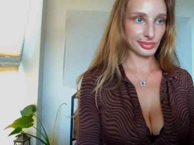 MarilynShow webcam