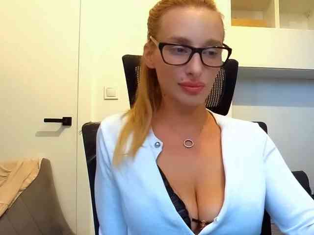 MarilynShow webcam