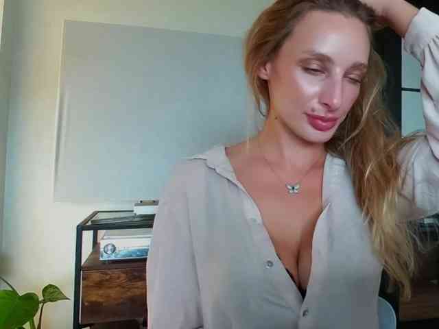 MarilynShow webcam