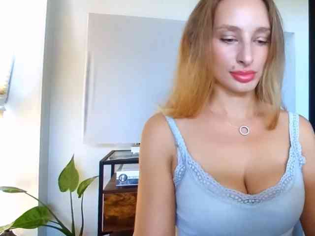 MarilynShow webcam