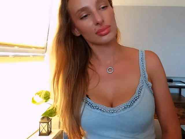 MarilynShow webcam