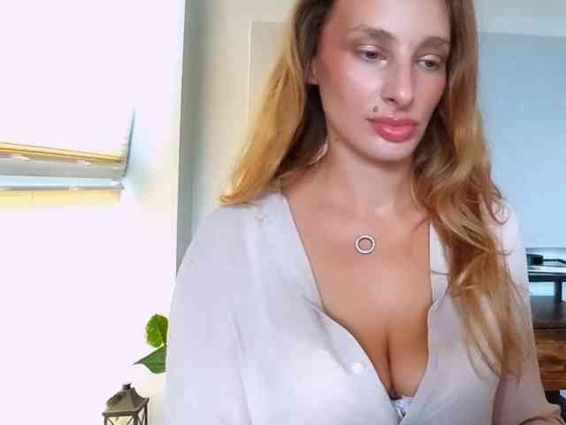 MarilynShow webcam