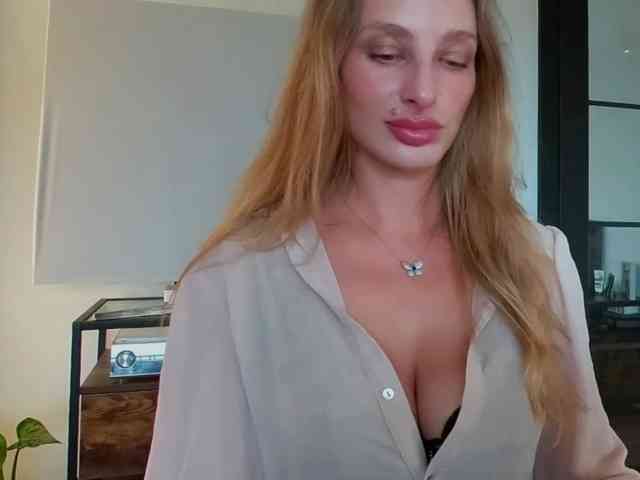 Model: MarilynShow