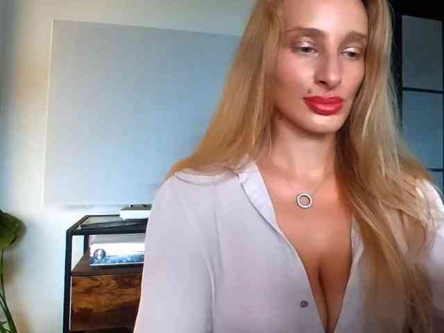 MarilynShow webcam