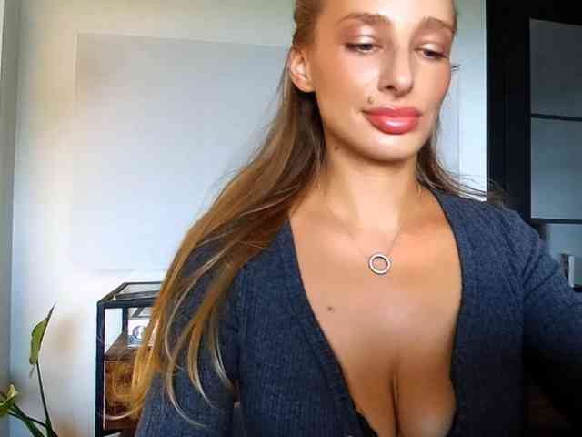MarilynShow webcam