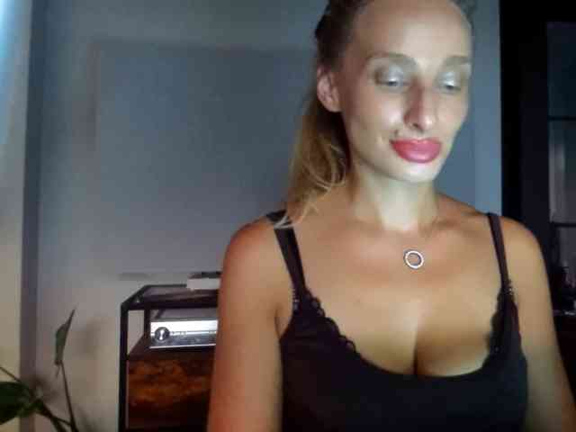 MarilynShow webcam