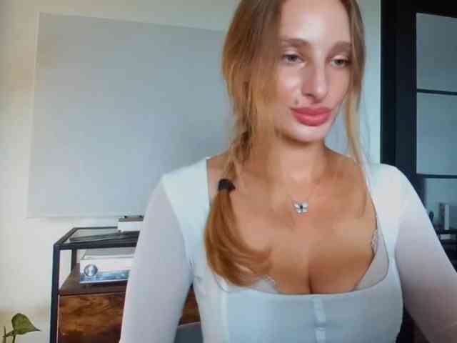 MarilynShow webcam