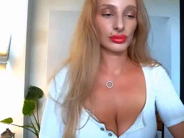 MarilynShow webcam