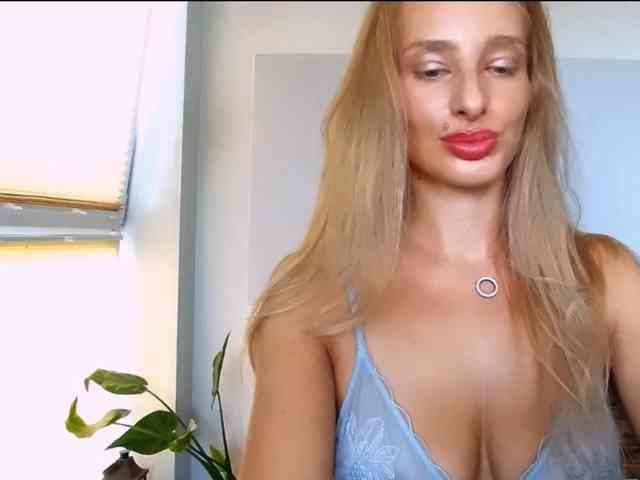 Model: MarilynShow