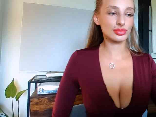 MarilynShow webcam