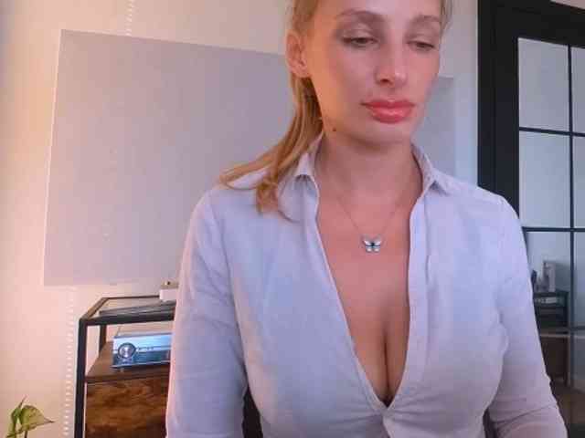 MarilynShow webcam
