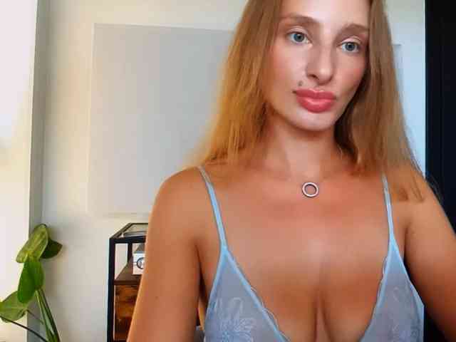 MarilynShow webcam