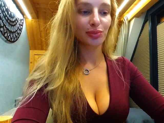 MarilynShow webcam