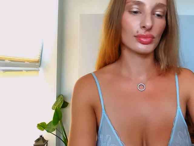 MarilynShow webcam