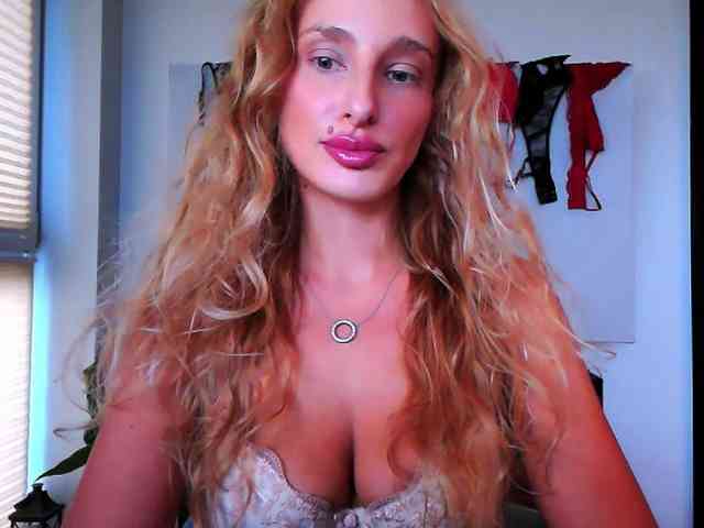 MarilynShow webcam
