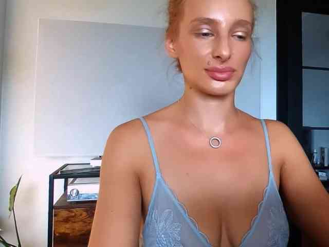 MarilynShow webcam