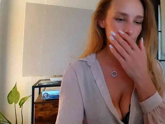 MarilynShow webcam