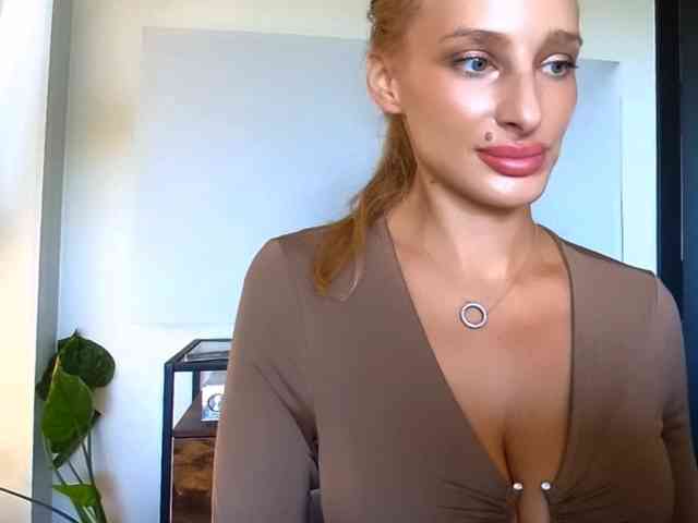 MarilynShow webcam