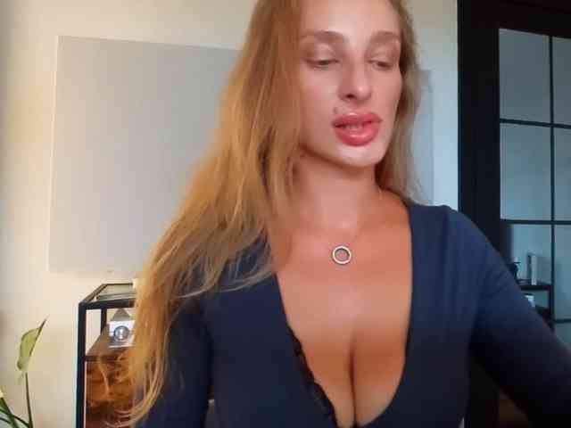 MarilynShow webcam