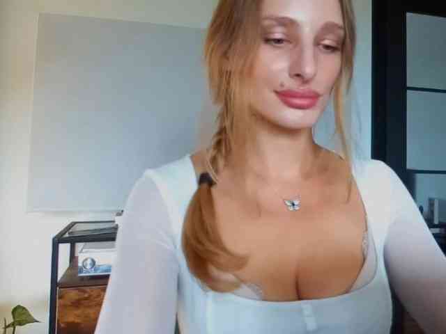 MarilynShow webcam