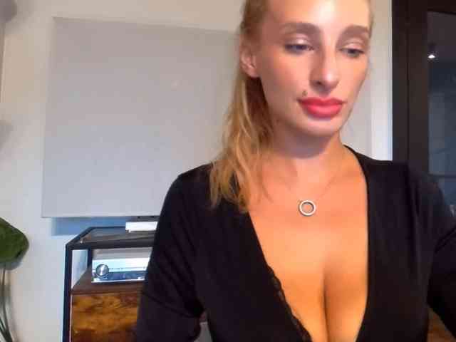 MarilynShow webcam