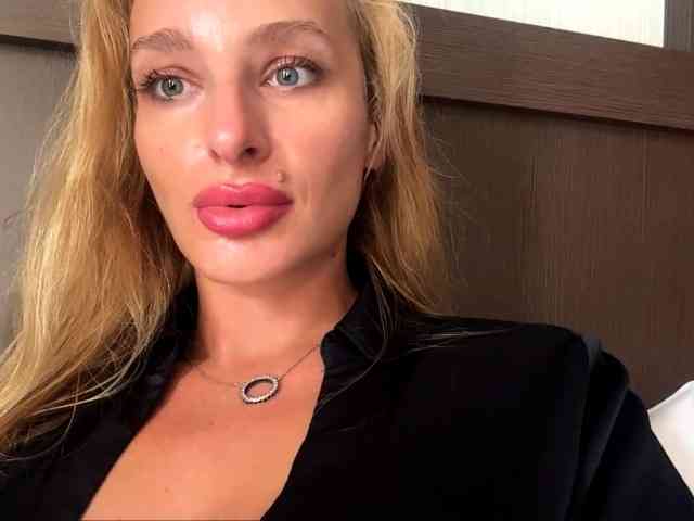 MarilynShow webcam