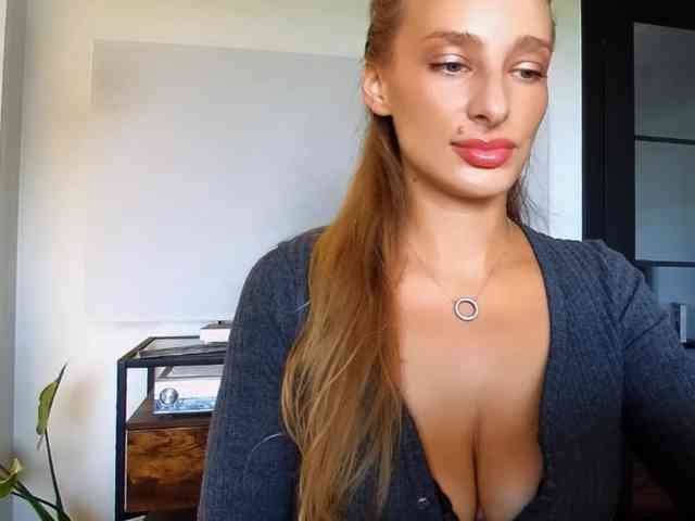 MarilynShow webcam