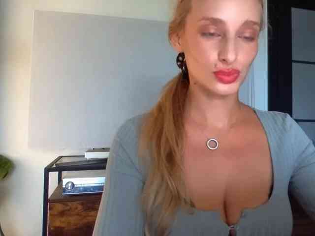 MarilynShow webcam