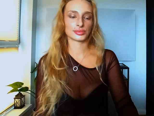 Model: MarilynShow