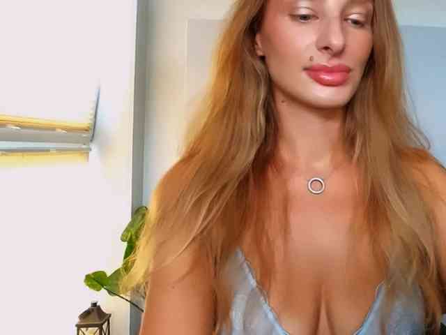 MarilynShow webcam