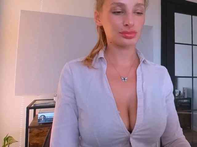 MarilynShow webcam