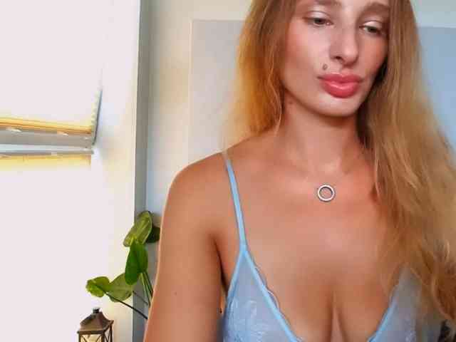 MarilynShow webcam
