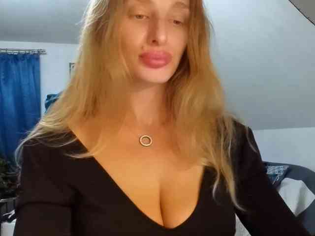 MarilynShow webcam