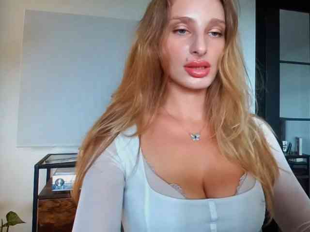Model: MarilynShow