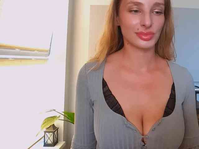 MarilynShow webcam