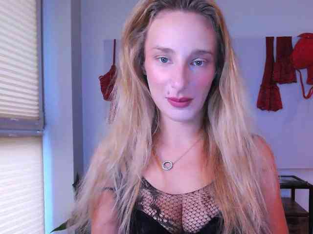 MarilynShow webcam