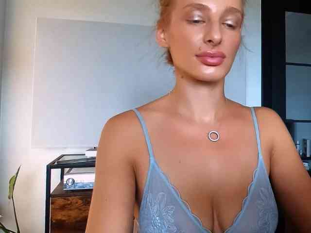 MarilynShow webcam